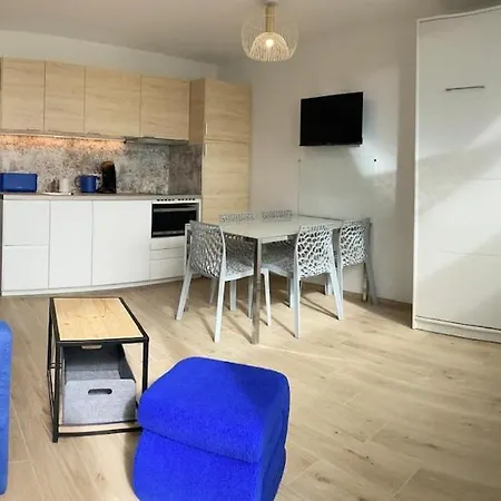 Nouveaute 2025 2 Pieces Neuf Pied Des Pistes, 5 Personnes أراغنويت